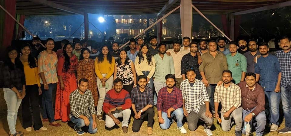 Large group of India team members